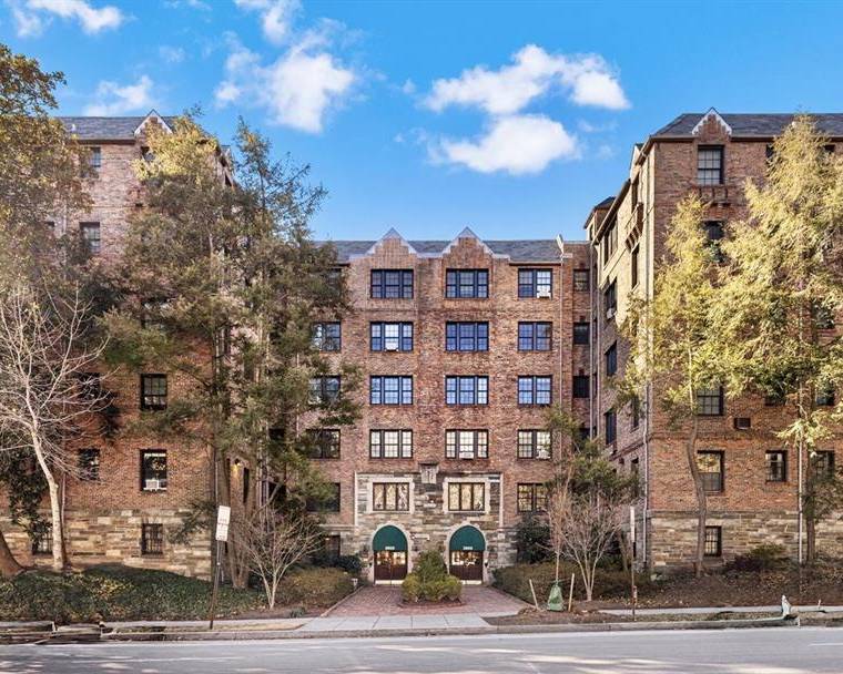 3900 Connecticut Ave NW #202G