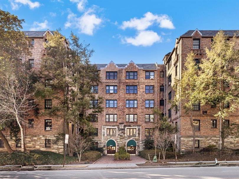 3900 Connecticut Ave NW #202G