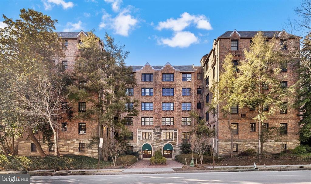 3900 Connecticut Ave NW #202G