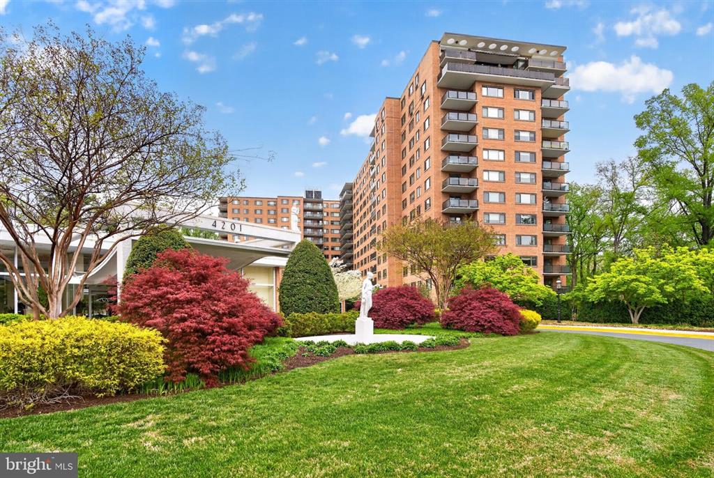 4201 Cathedral Ave NW #1024E